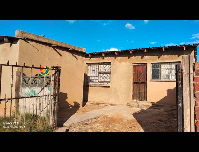 8 BEDROOM HOUSE FOR SALE IN TEMBISA